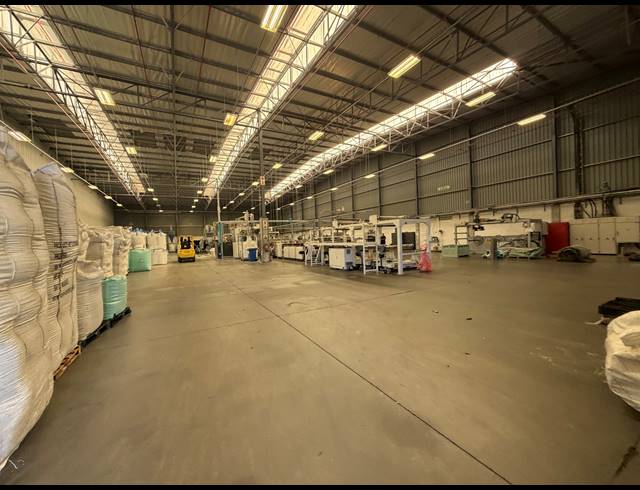 2,305M² WAREHOUSE TO LET IN BLACKHEATH INDUSTRIAL